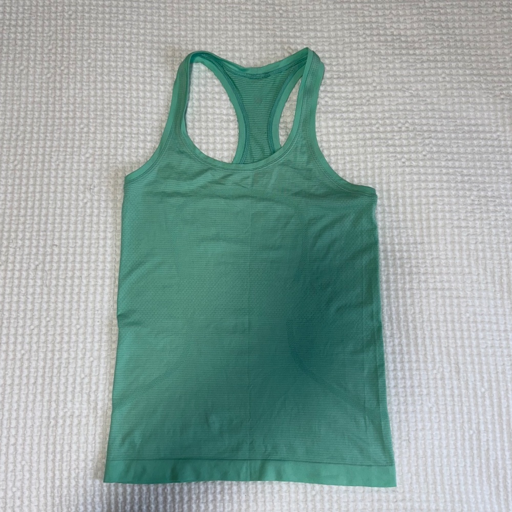 Lululemon Swiftly Tech Racerback Tank Top 2.0 Hip Length -  size 6